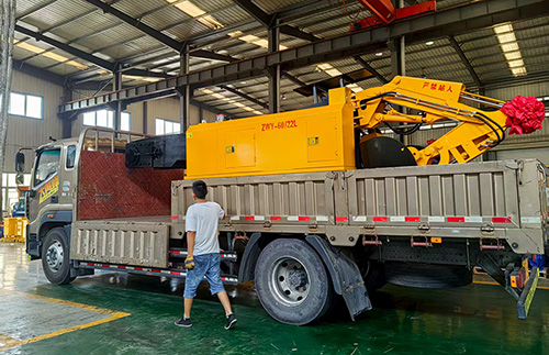 山东东达机电自主研发的矿用扒渣机成功装车发货