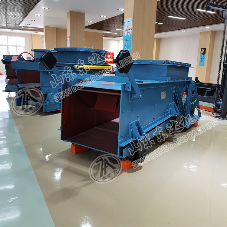 GLW225/4/S往复式给煤机