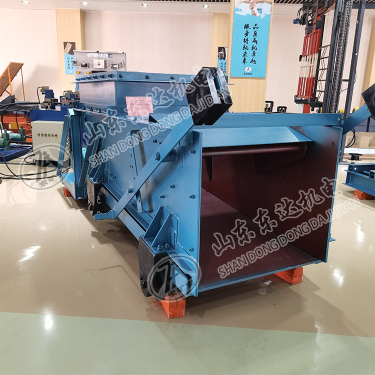 GLW1600/22/S往复式给煤机