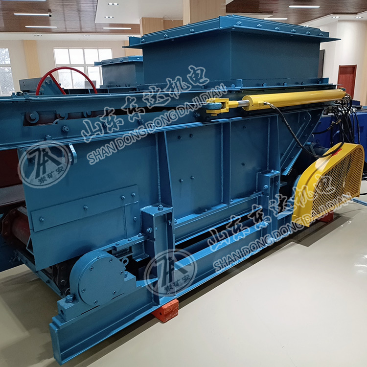 GLL1500/18.5/S链式给煤机