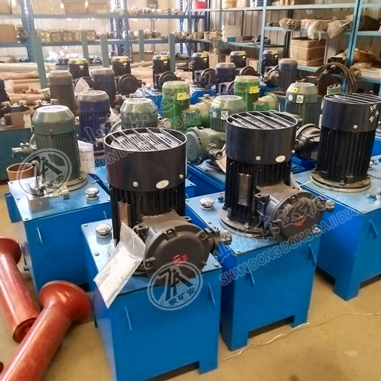 集中控制液压站