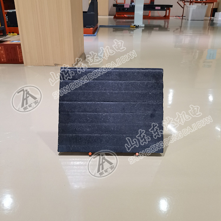 KAFX型复合耐磨钢板